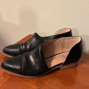 BEAST Fashion Black flats size 9